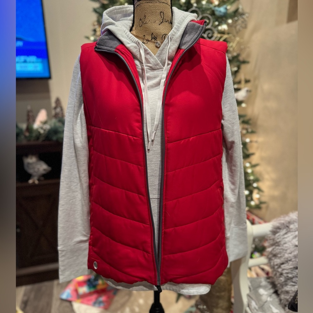 New women’s red Holloway puffer vest!